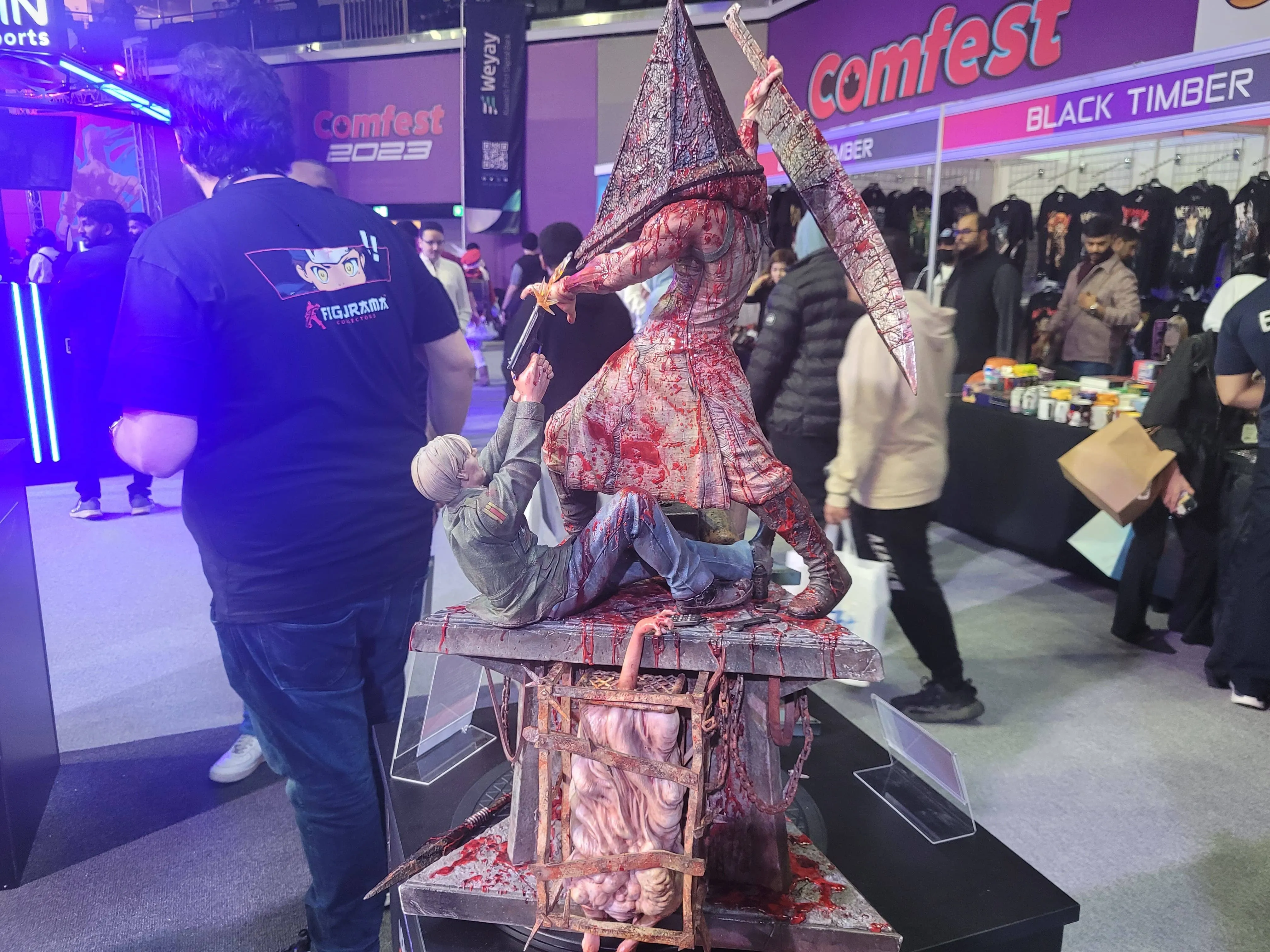 James Sunderland vs Red Pyramid Statue